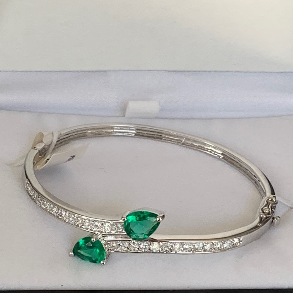 NEW Pear Emerald/ CZ Sterling silver bracelet closure